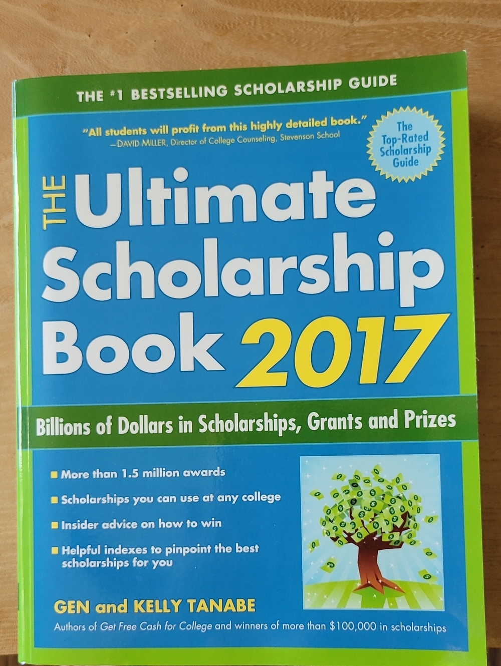 The Ultimate Scholarship Book 2017 by GEN and Kelly Tanabe